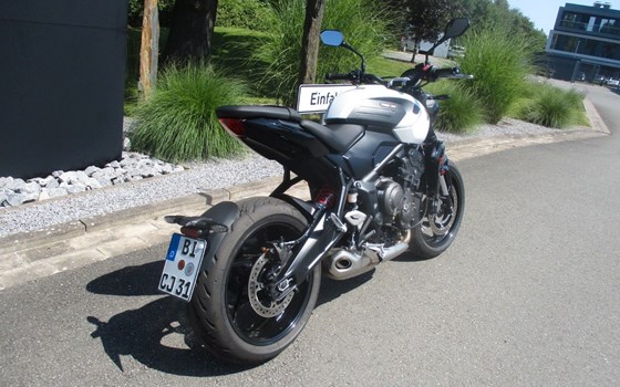 Gebrauchtmotorrad Triumph Trident 660 - Bild 9