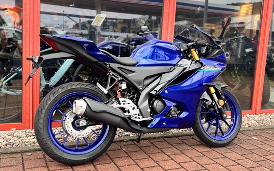 Gebrauchtmotorrad Yamaha R125 - Bild 4