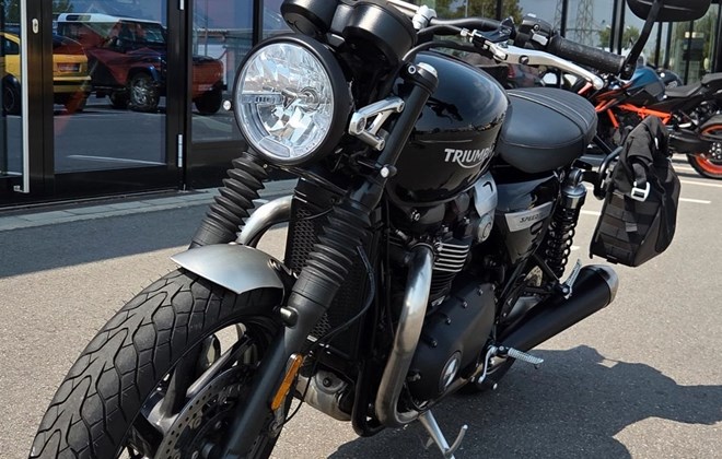 Triumph Speed Twin 1200