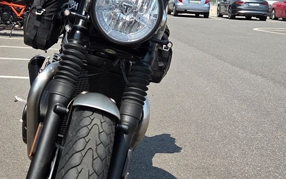 Gebrauchtmotorrad Triumph Speed Twin 1200 - Bild 3