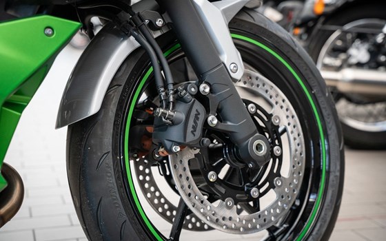 Neufahrzeug Kawasaki Ninja 7 Hybrid - Bild 11