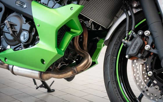 Neufahrzeug Kawasaki Ninja 7 Hybrid - Bild 17