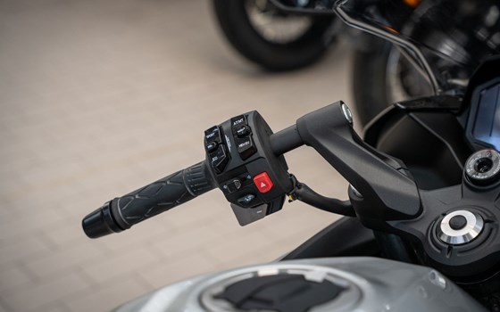 Neufahrzeug Kawasaki Ninja 7 Hybrid - Bild 7
