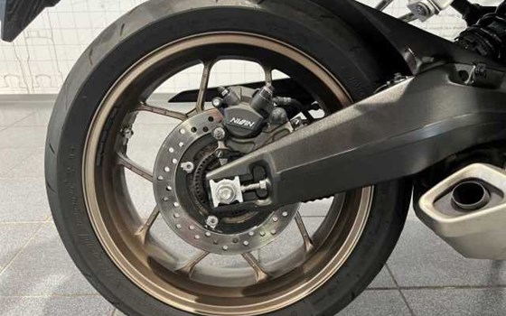 Gebrauchtmotorrad Honda CB650R - Bild 3