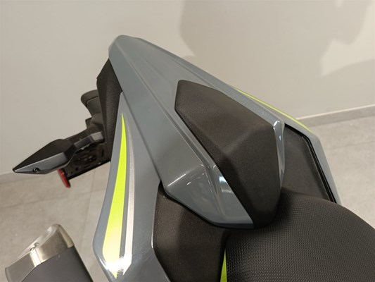 Kawasaki Z125 (GY1 Grau und Schwarz) - Bild 6