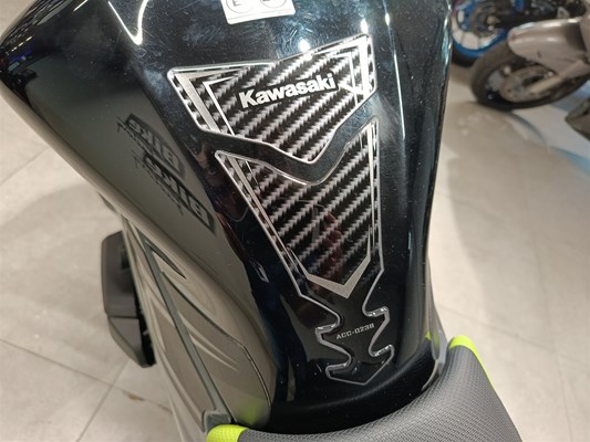 Kawasaki Z125 (GY1 Grau und Schwarz) - Bild 7