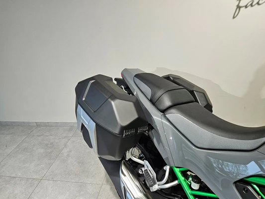 Kawasaki KLE500 SE (GY2 grau und grau) - Bild 7