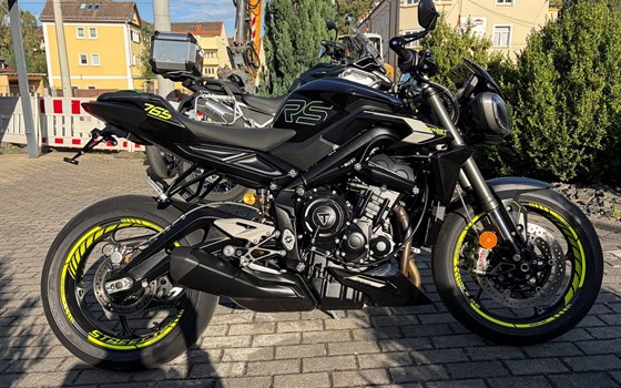 Gebrauchtmotorrad Triumph Street Triple 765 RS - Bild 1
