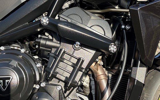 Gebrauchtmotorrad Triumph Street Triple 765 RS - Bild 10
