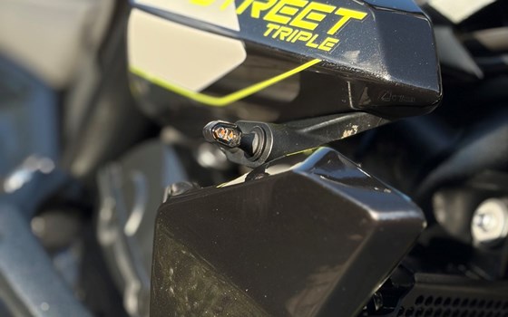Gebrauchtmotorrad Triumph Street Triple 765 RS - Bild 8