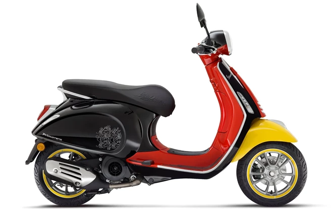 Vespa Primavera 50 Disney Mickey Mouse Edition