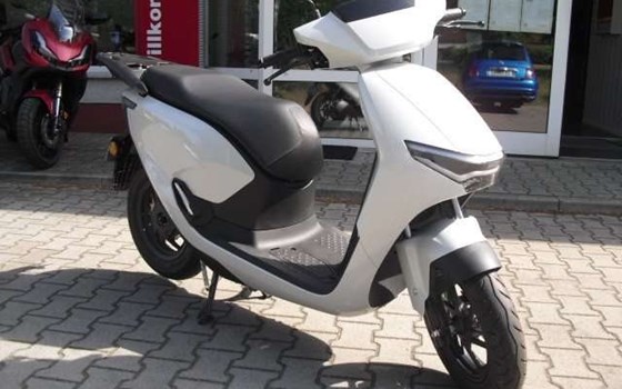 Gebrauchtmotorrad Honda CUV e: - Bild 1