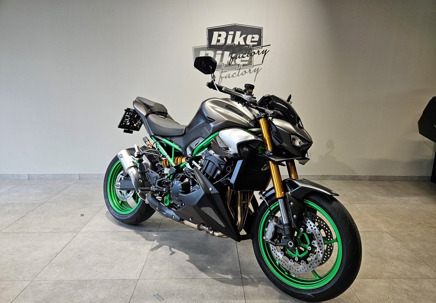 Kawasaki Z900 SE (GY2 Grau & Grau       )