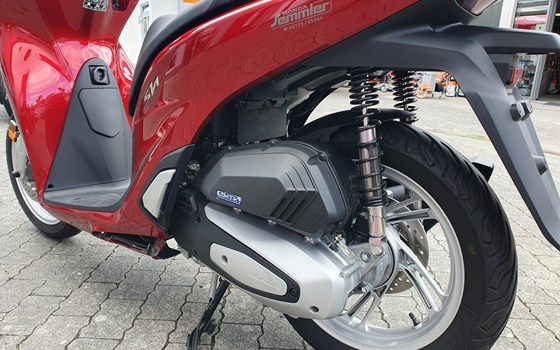 Gebrauchtmotorrad Honda SH125i - Bild 11