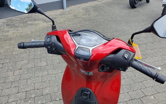 Gebrauchtmotorrad Honda SH125i - Bild 7
