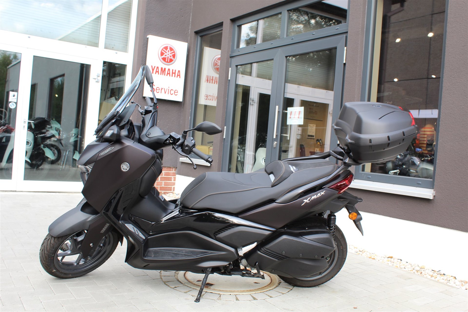 Yamaha XMAX 300 Tech MAX, - Akrapovic -Topcase -nur 136 km