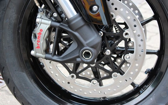 Gebrauchtmotorrad Triumph Rocket 3 Storm R - Bild 10