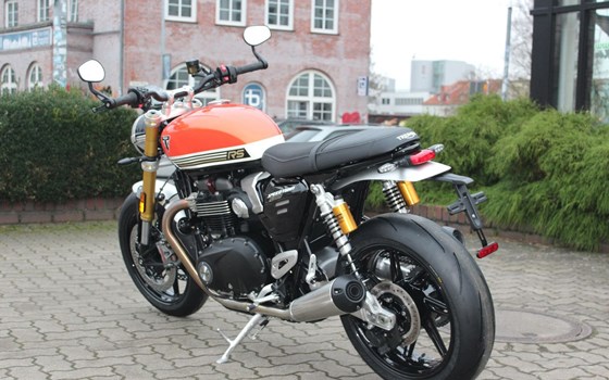 Gebrauchtmotorrad Triumph Speed Twin 1200 RS - Bild 6