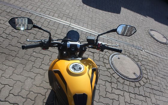Gebrauchtmotorrad Triumph Trident 660 - Bild 9