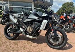 Neumotorrad Husqvarna Svartpilen 801