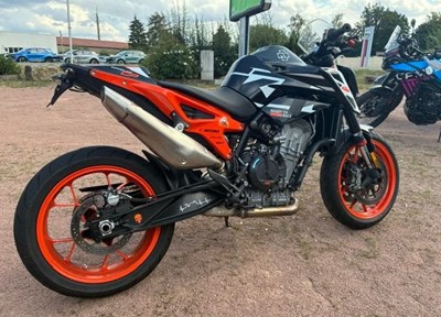 GEBRAUCHTFAHRZEUG KTM 890 Duke GP