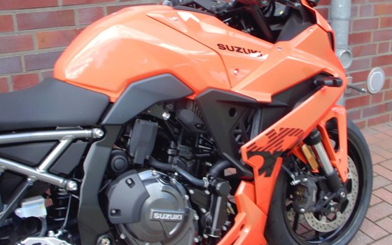 Neufahrzeug Suzuki GSX-8R Daidai-Iro Power Edition - Bild 17
