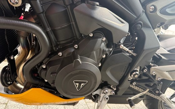 Gebrauchtmotorrad Triumph Street Triple 765 RS - Bild 4