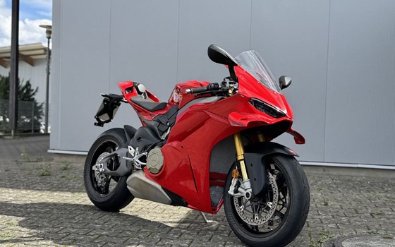 Gebrauchtmotorrad Ducati Panigale V4 S - Bild 1