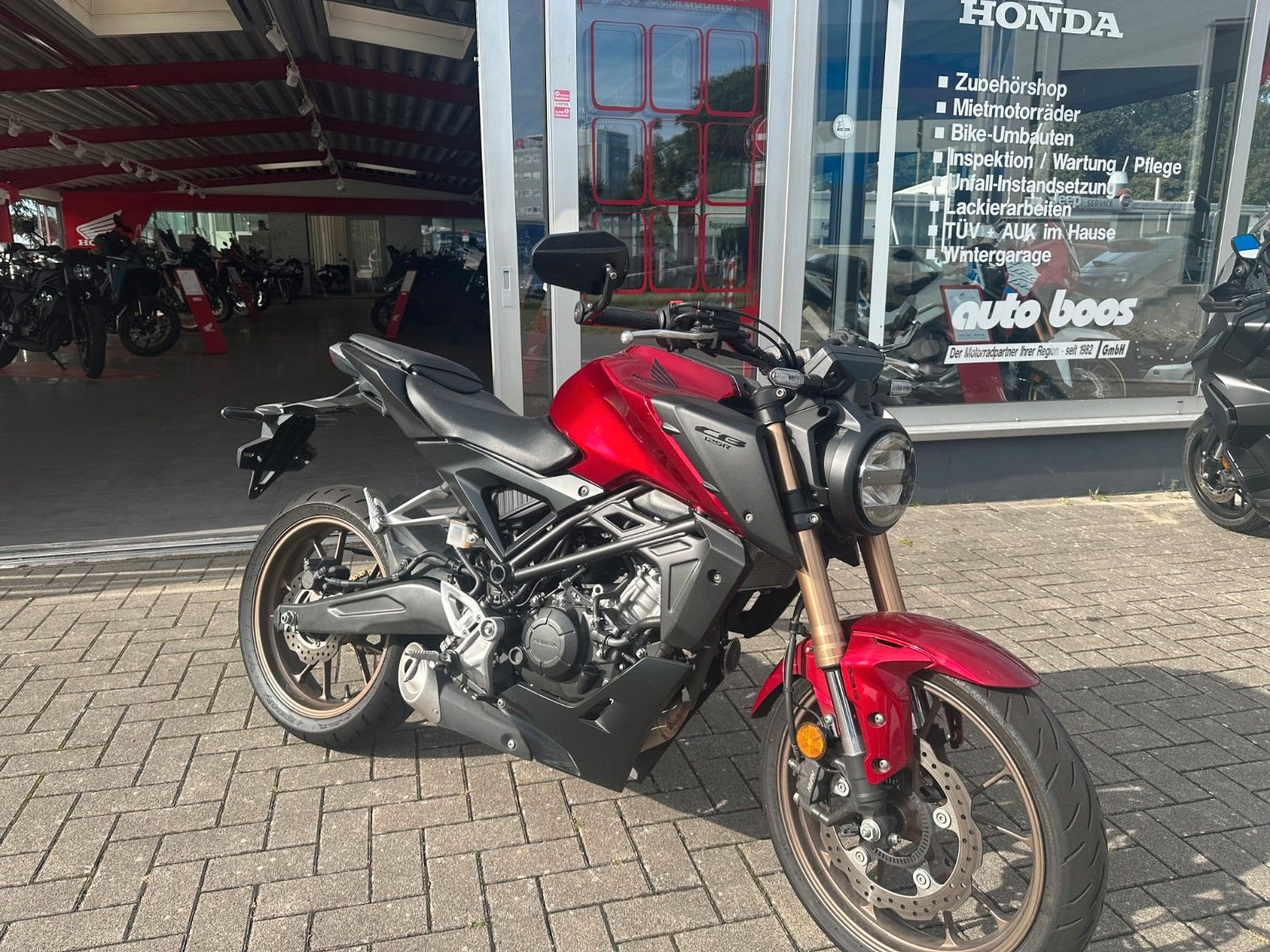Honda CB125R