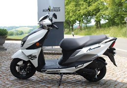 Neumotorrad Suzuki Avenis 125