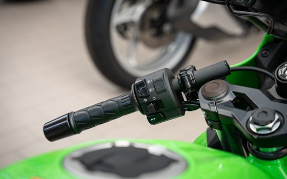 Neufahrzeug Kawasaki Ninja 125 - Bild 11