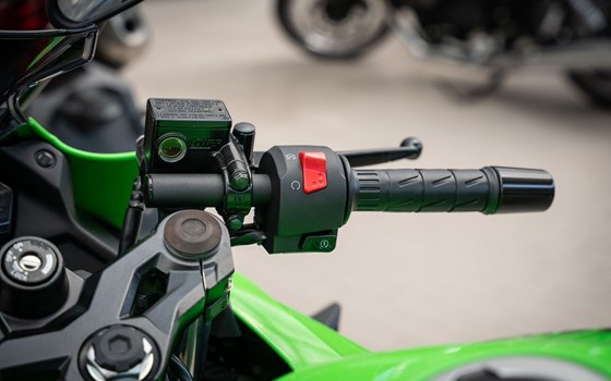 Neufahrzeug Kawasaki Ninja 125 - Bild 9