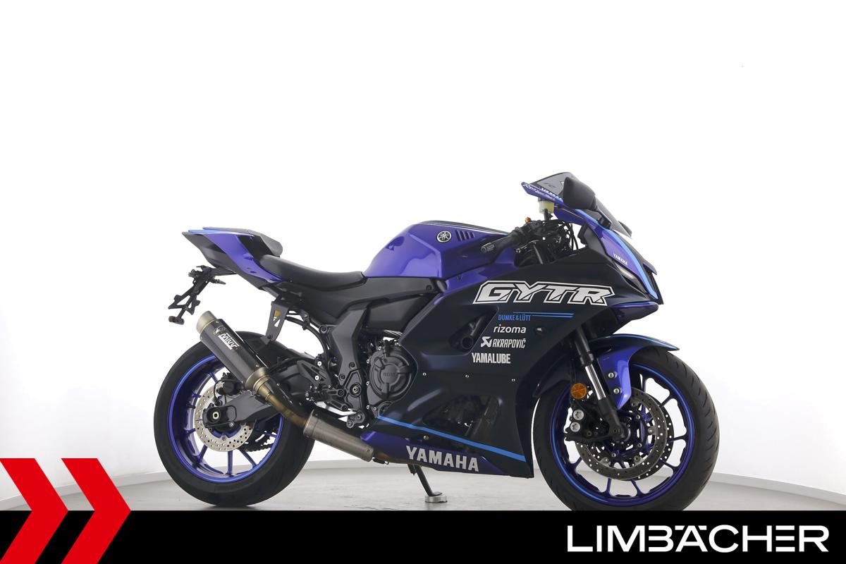 Yamaha R7