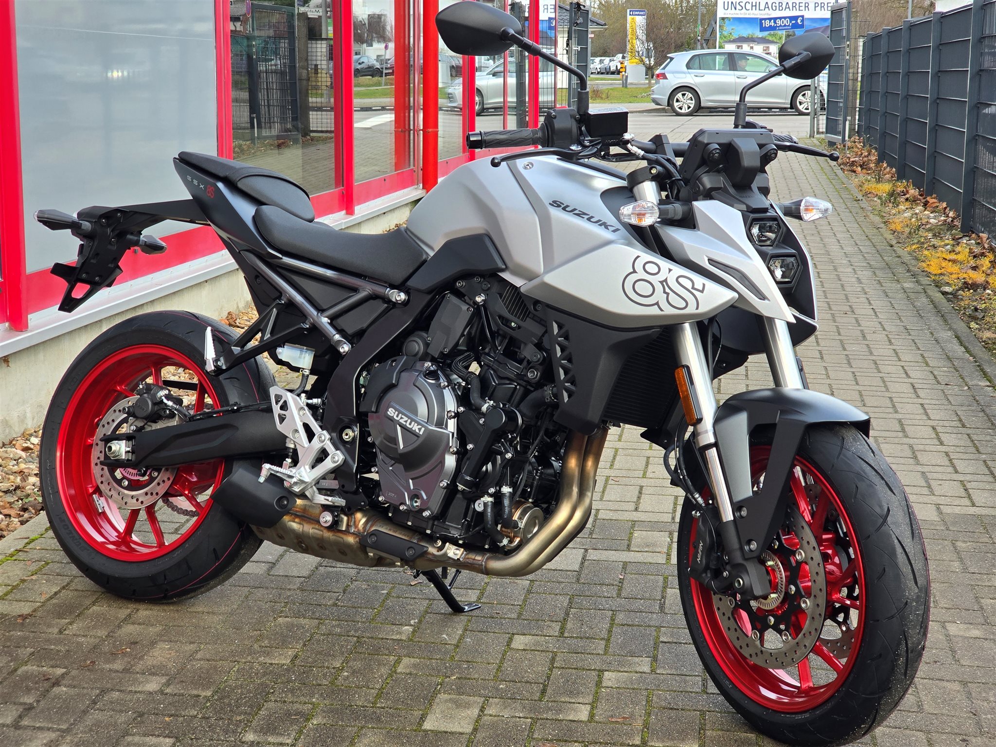 Suzuki GSX-8S