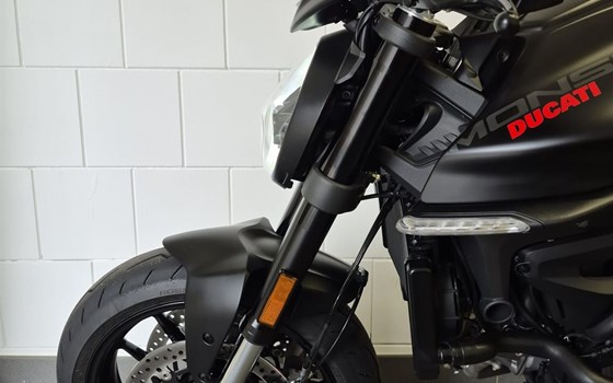 Gebrauchtmotorrad Ducati Monster + - Bild 12