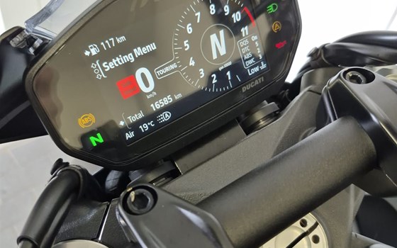 Gebrauchtmotorrad Ducati Monster + - Bild 3