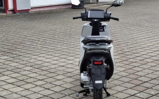 Gebrauchtmotorrad Honda CUV e: - Bild 2
