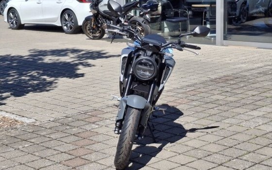 Gebrauchtmotorrad Honda CB125R - Bild 4