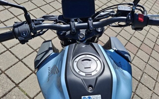Gebrauchtmotorrad Honda CB125R - Bild 8
