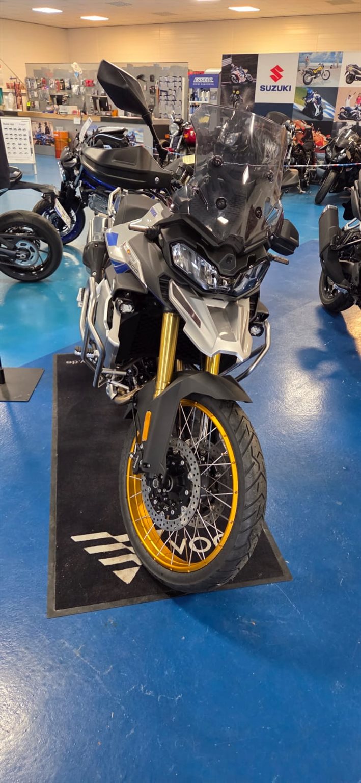 Voge DS900X