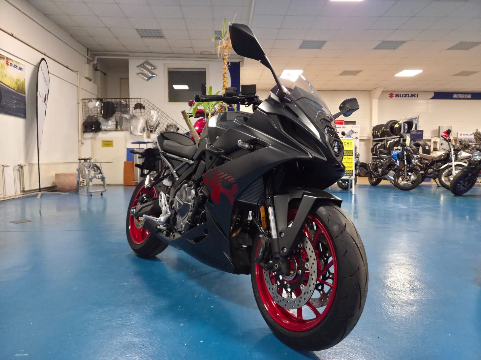 Suzuki GSX-8R