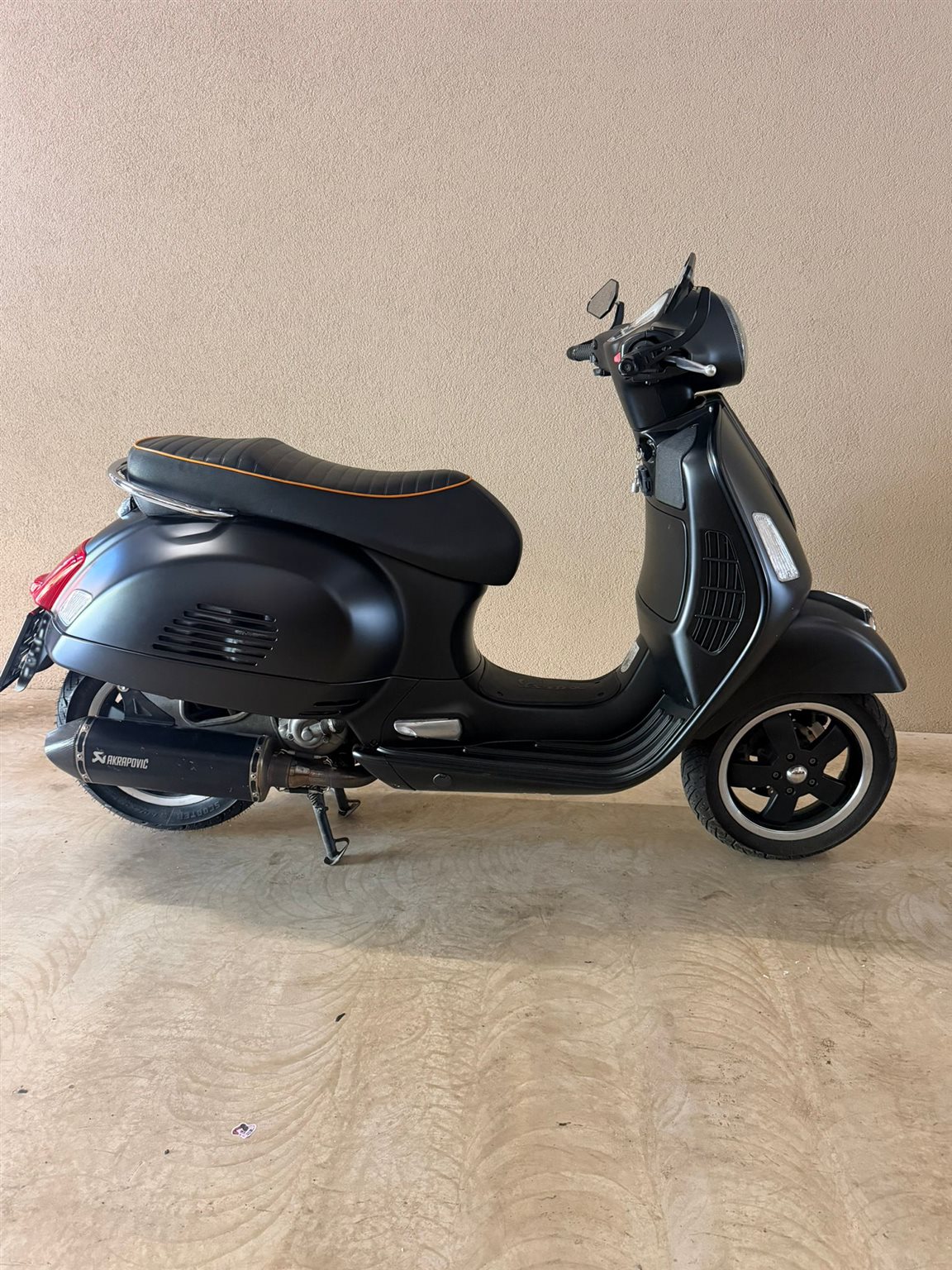 Vespa GTS 300