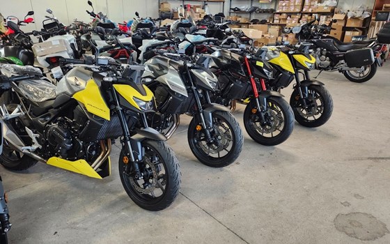 Gebrauchtmotorrad Honda CB750 Hornet - Bild 2