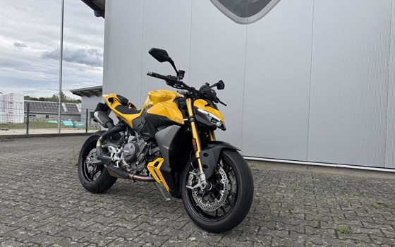 Gebrauchtmotorrad Ducati Streetfighter V2 S - Bild 1