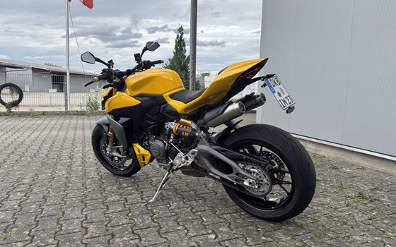 Gebrauchtmotorrad Ducati Streetfighter V2 S - Bild 12