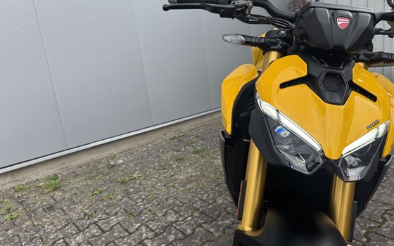 Gebrauchtmotorrad Ducati Streetfighter V2 S - Bild 14