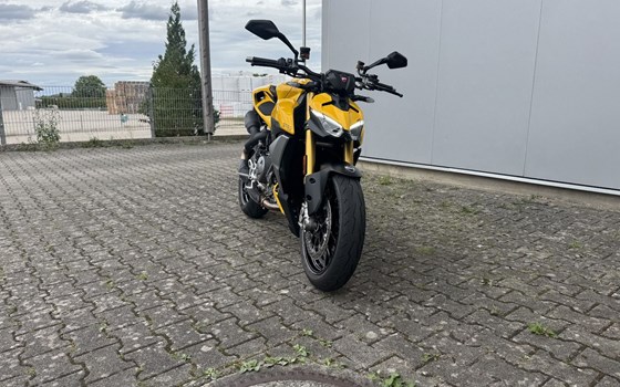 Gebrauchtmotorrad Ducati Streetfighter V2 S - Bild 3