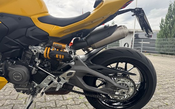 Gebrauchtmotorrad Ducati Streetfighter V2 S - Bild 8