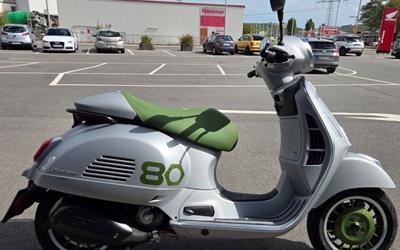 Neufahrzeug Vespa GTS 310 Edizione Ottantesimo - Bild 4