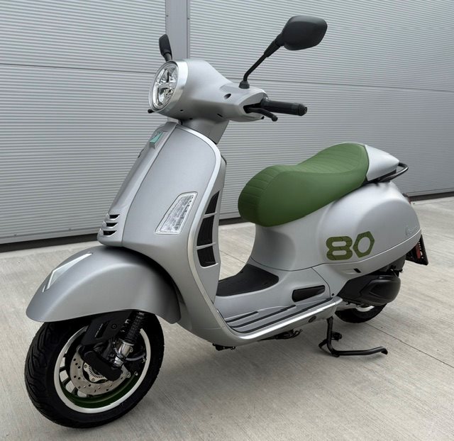 Vespa GTS 310 Edizione Ottantesimo 